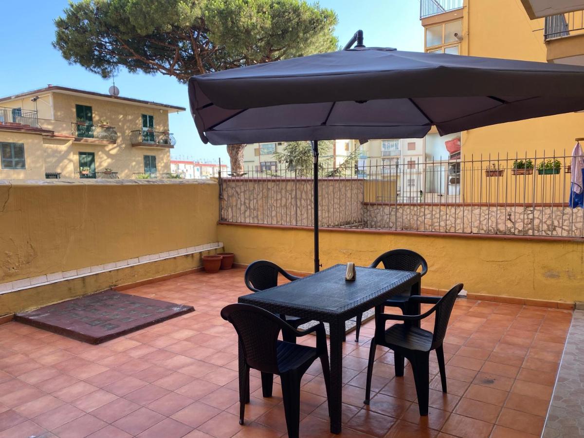 Casa Tiberio Lägenhet Torre del Greco Exteriör bild